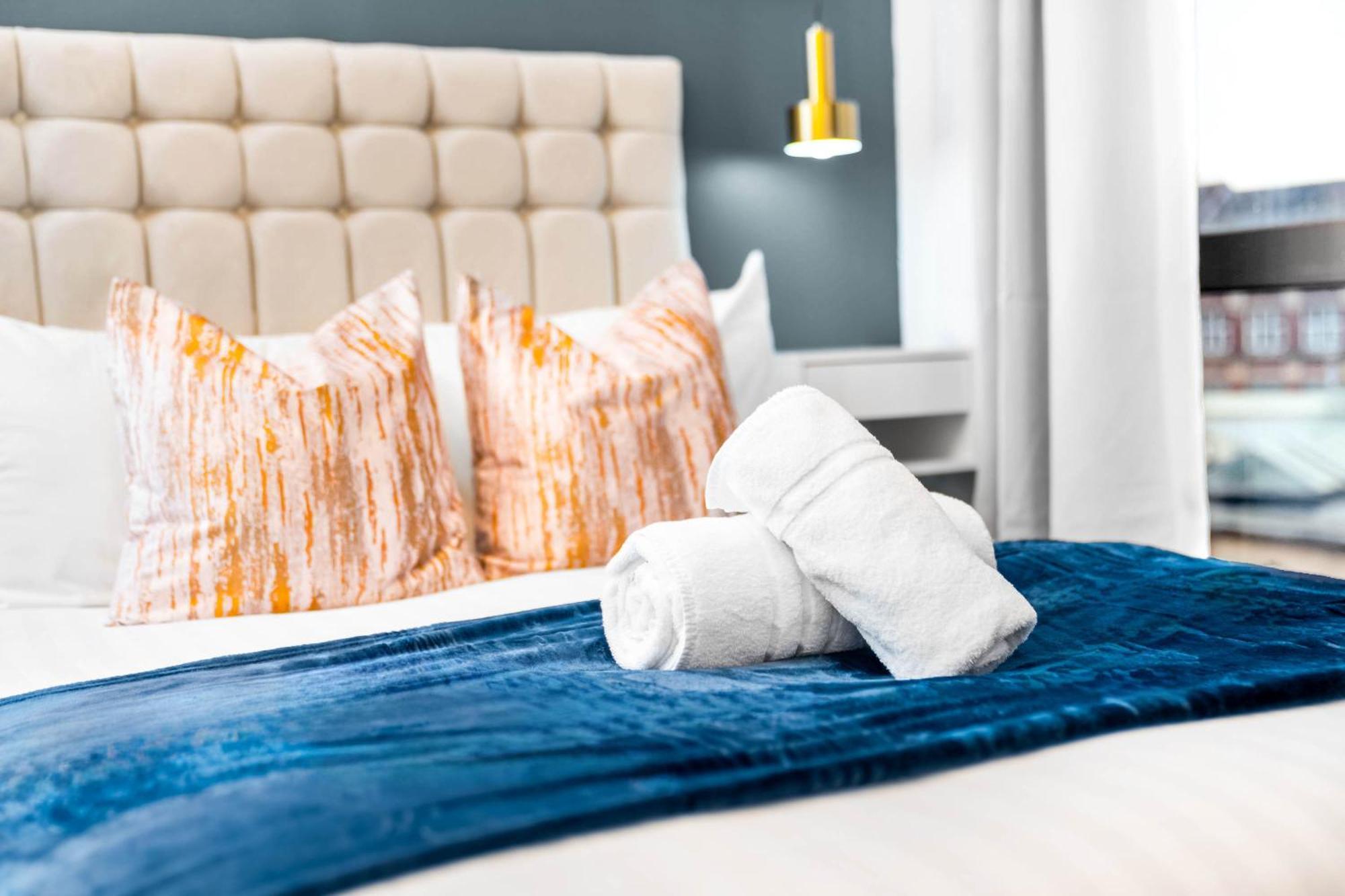 Luxury Two Bedroom Apartment - City Ceentre - Balcony - Jq - Netflix & Wifi - 11B Birmingham Exteriör bild